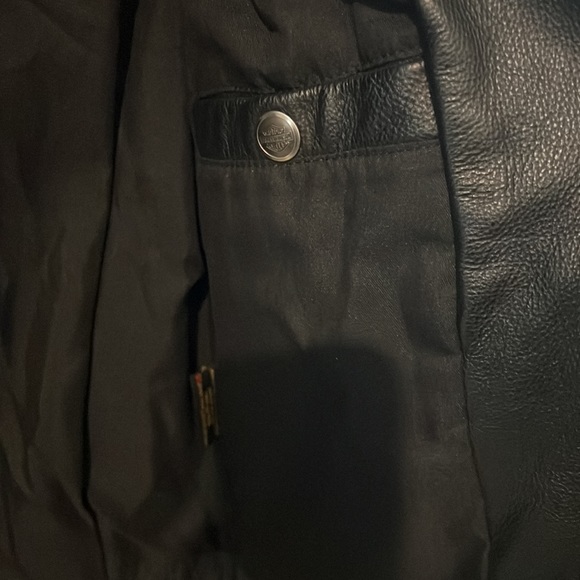 Women’s Harley Davidson leather jacket. Mint condition. - Picture 6 of 8